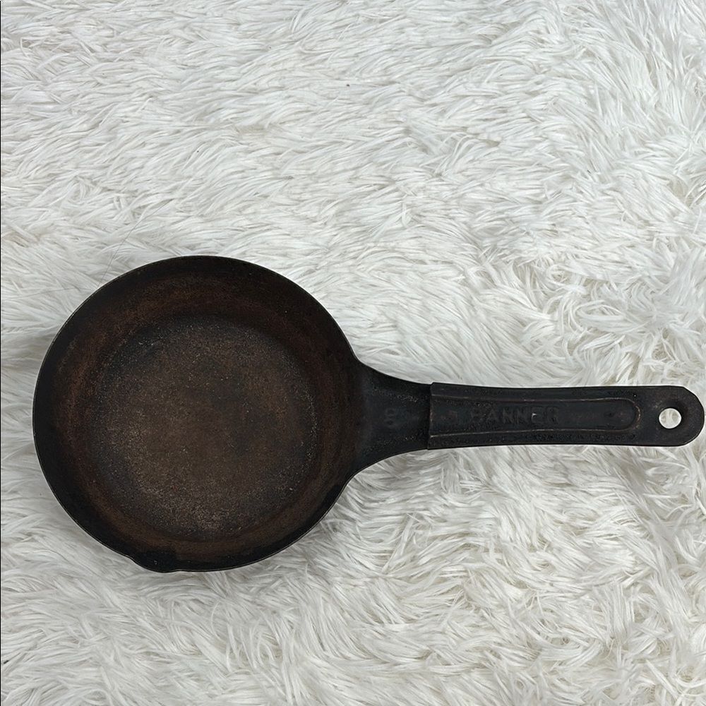 Vintage Banner Pan